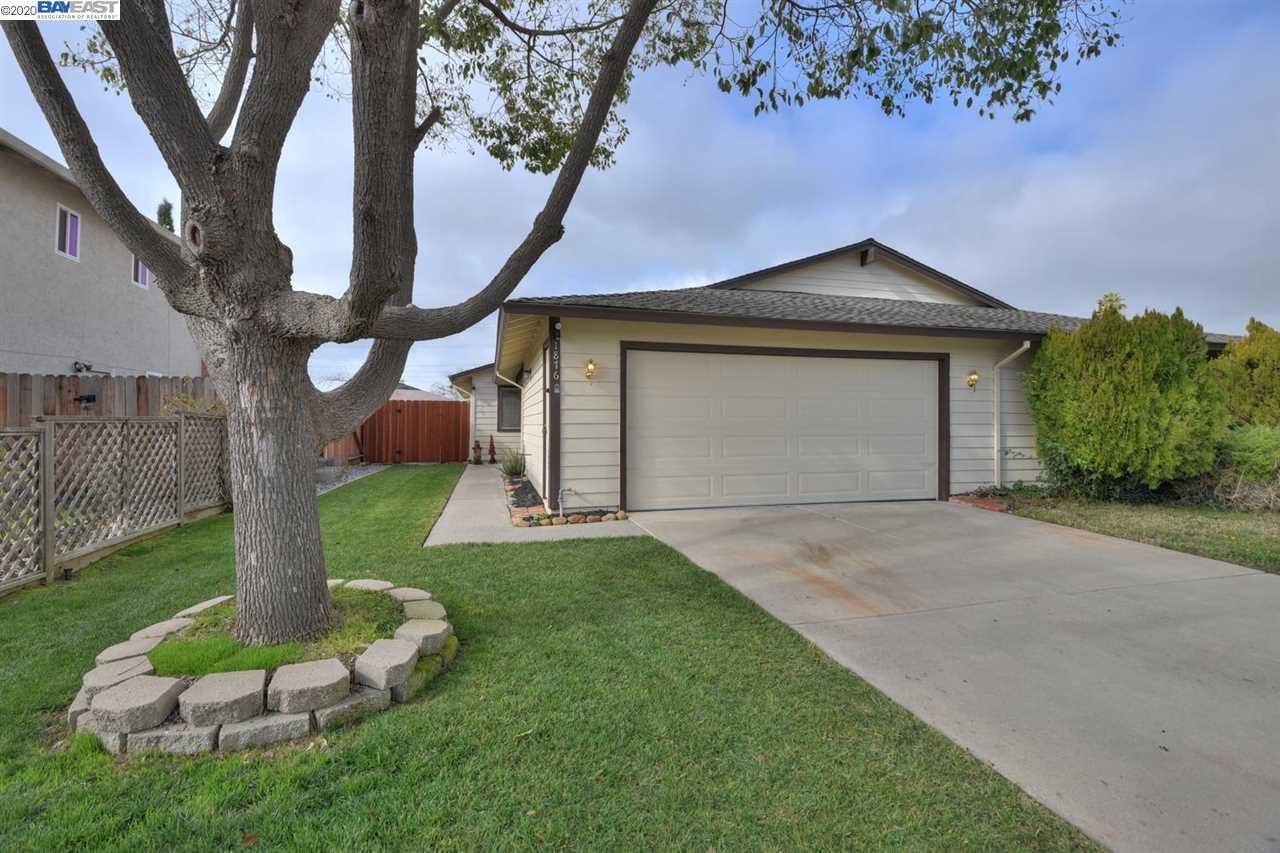 1876 Mira Loma St