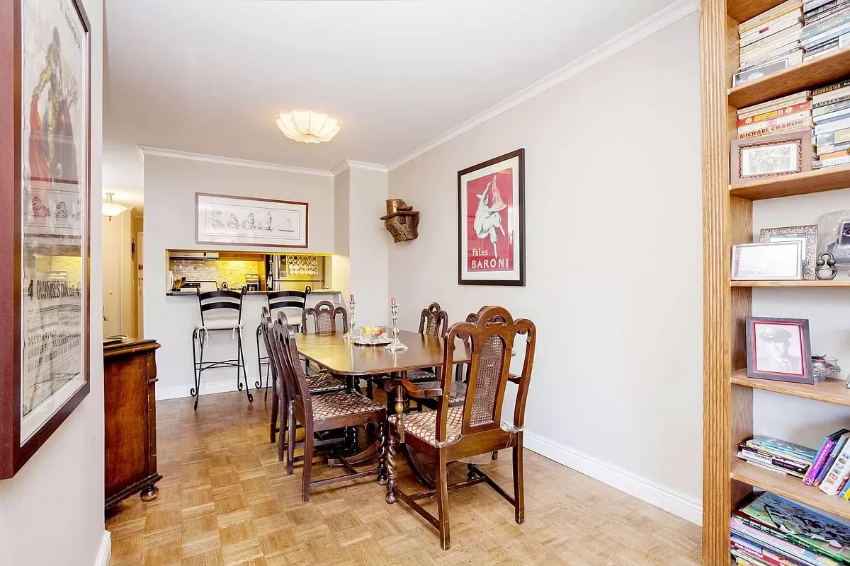 225 West 83rd Street Unit: 9L