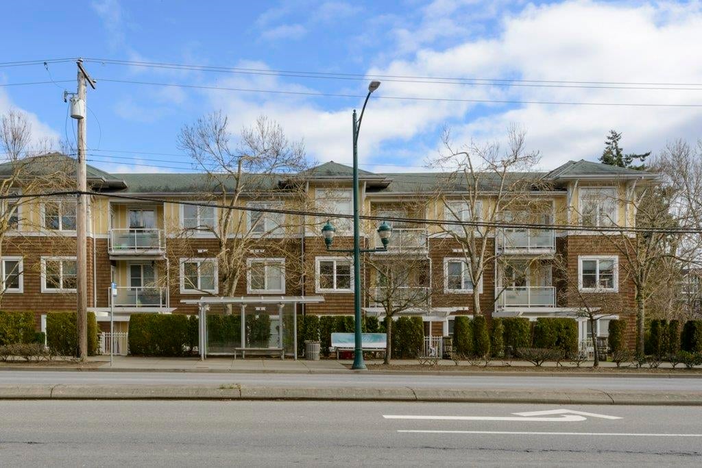 101-1375 View Cres