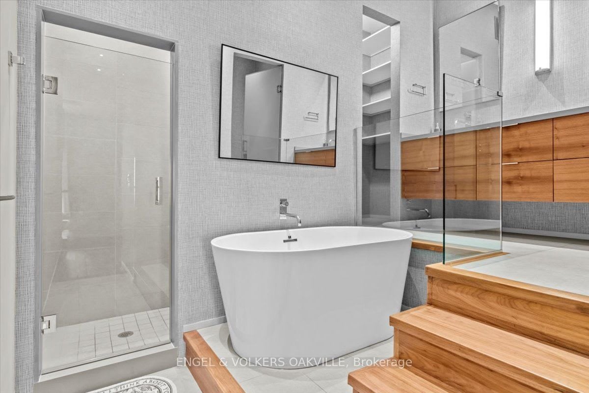 INVESTMENT PENTHOUSE LOFT 