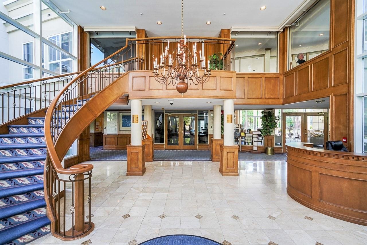305-3098 Guildford Wy