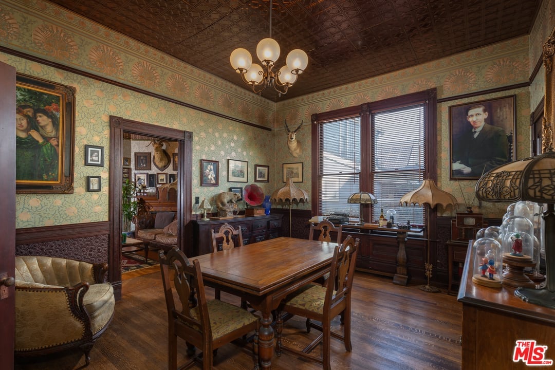 Historic Grand Queen Anne Residence, 1895