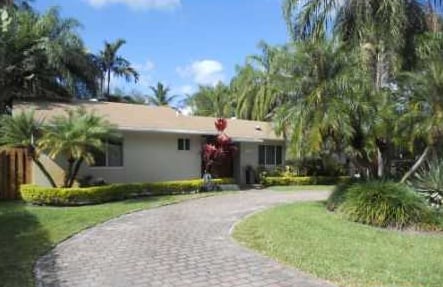 6930 SW 84th Ct