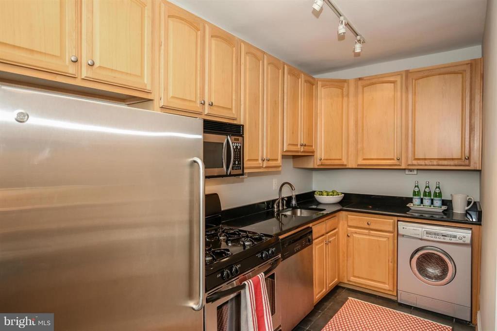 3024 Wisconsin Ave NW, #105