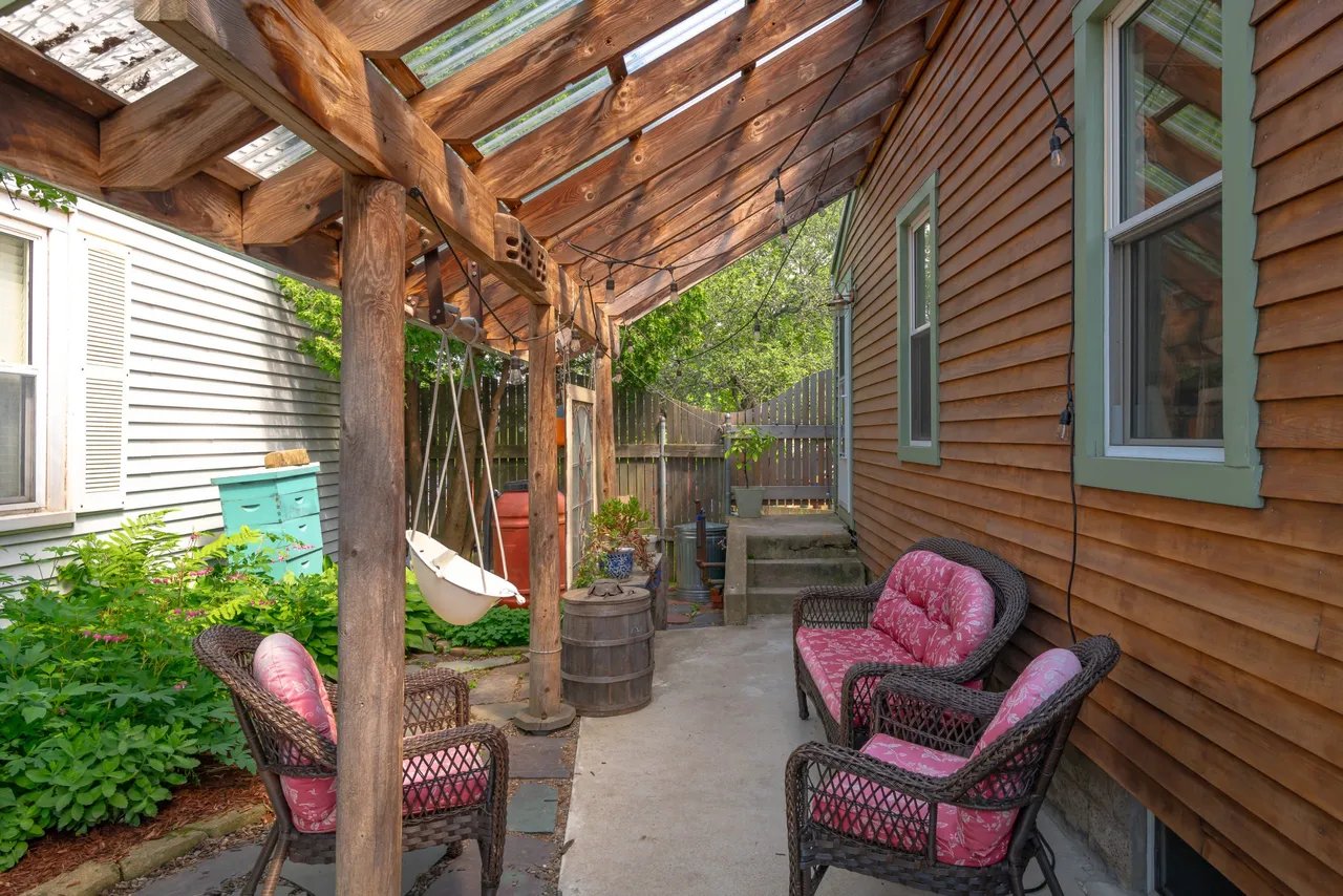 New Listing! 15 E Cove Street, Portland, Maine – $449,000