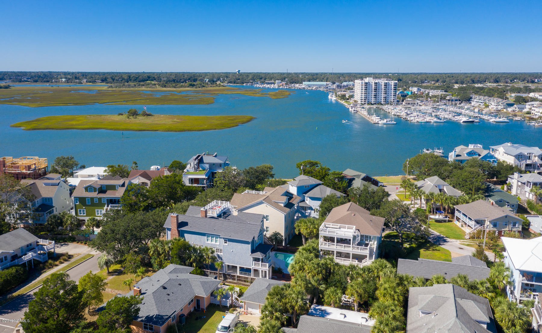 103 Island Dr