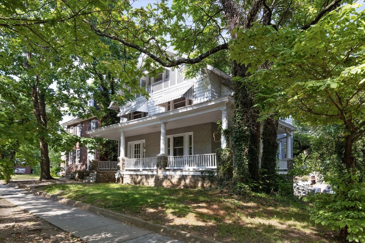Discover Glover Park