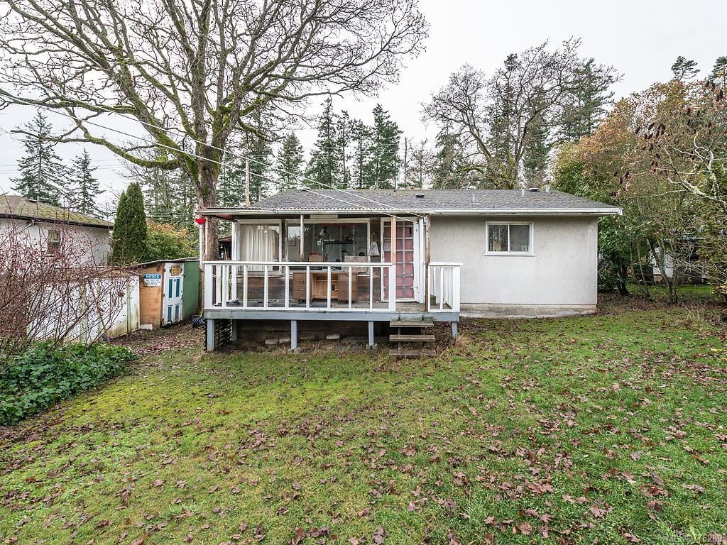 1158 Craigflower Rd