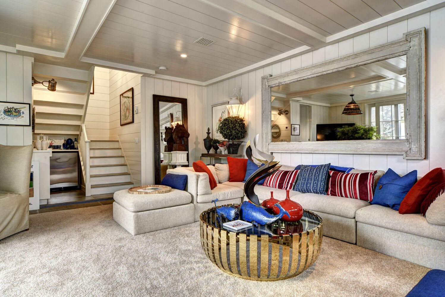 Secluded Summer Compound in Water Mill South