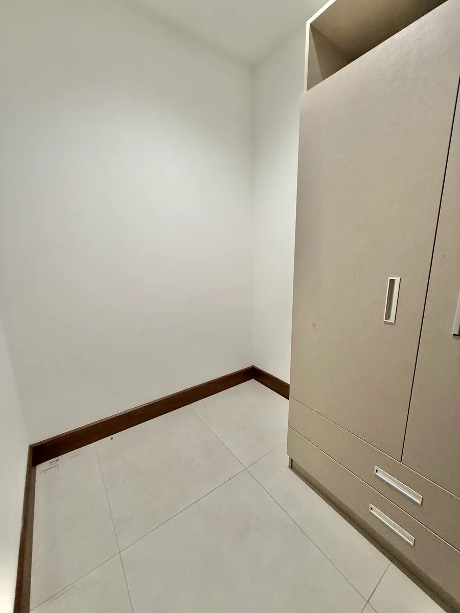 Contemporary Terrace Condo, Santa Ana, San Jose