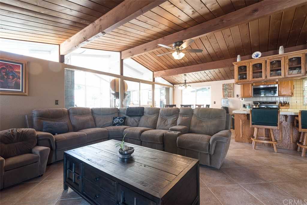2221 Gregory Lane