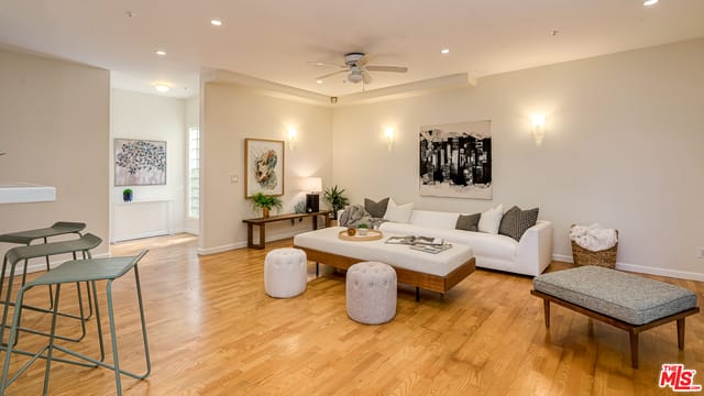 9815 Regent St, #4