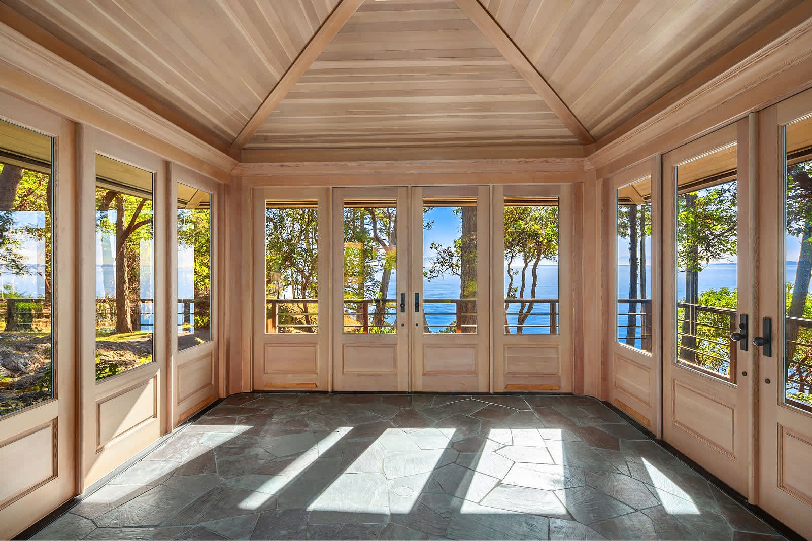 San Juan Island Estate - 723 Carefree Way - Friday Harbor