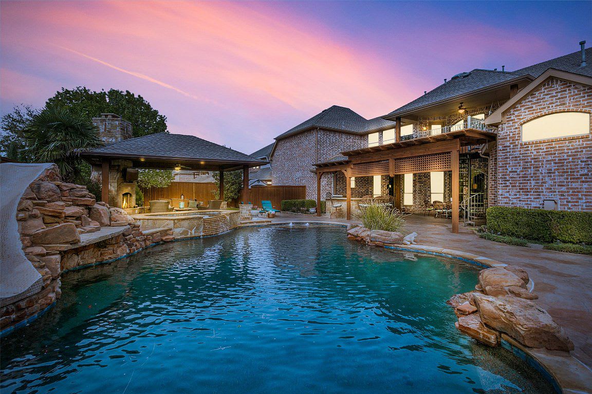 1313 Thornwood Dr