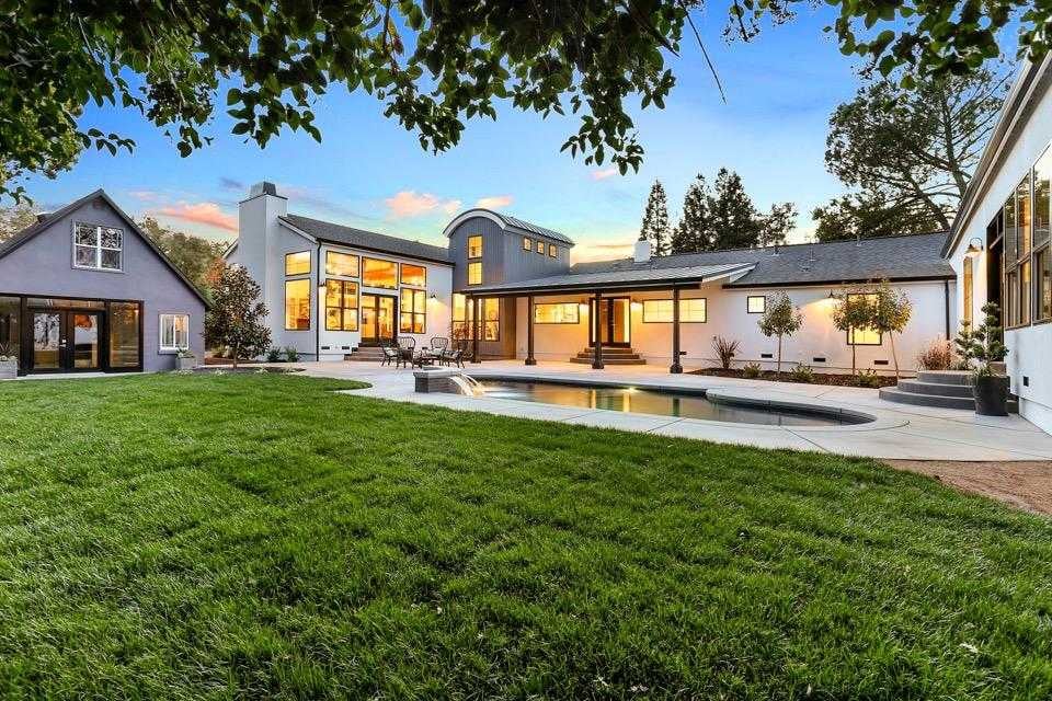 890 Crocker Road