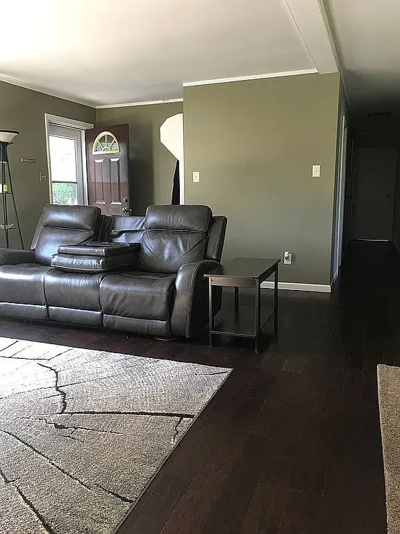 926 Valley View Dr