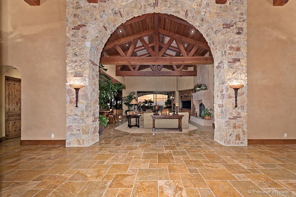 4552 Rancho Del Mar Trl