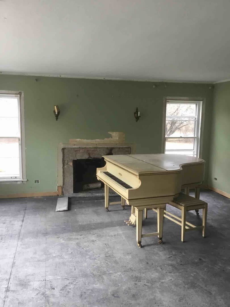 1225 HILL RD
