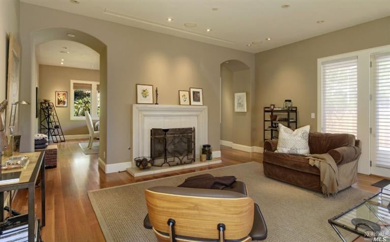 Luxurious Residence Featured in Several Magazines- Represented Buyer