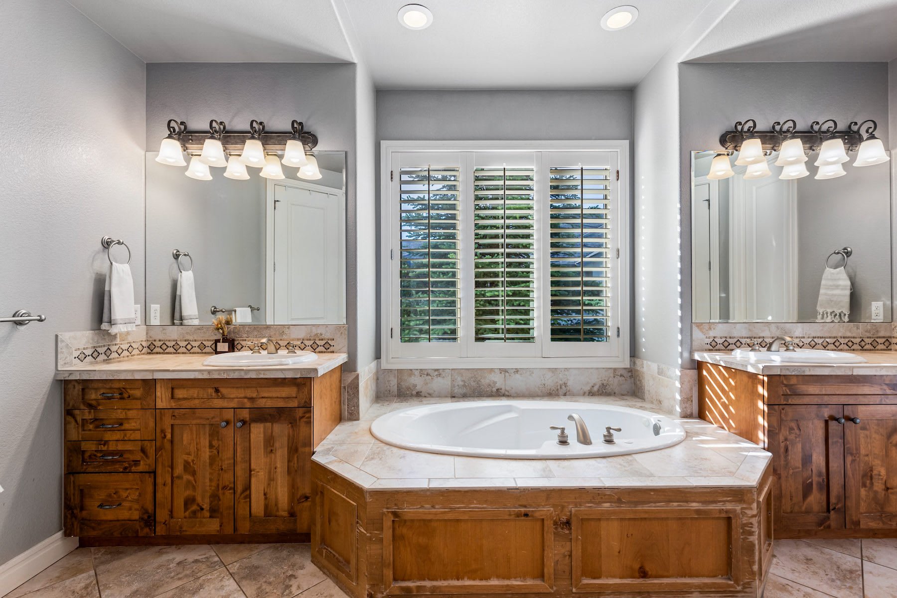 4675 Carefree Trail