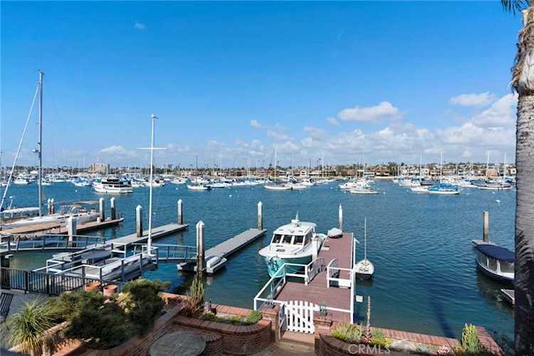 1420 W Bay Ave
