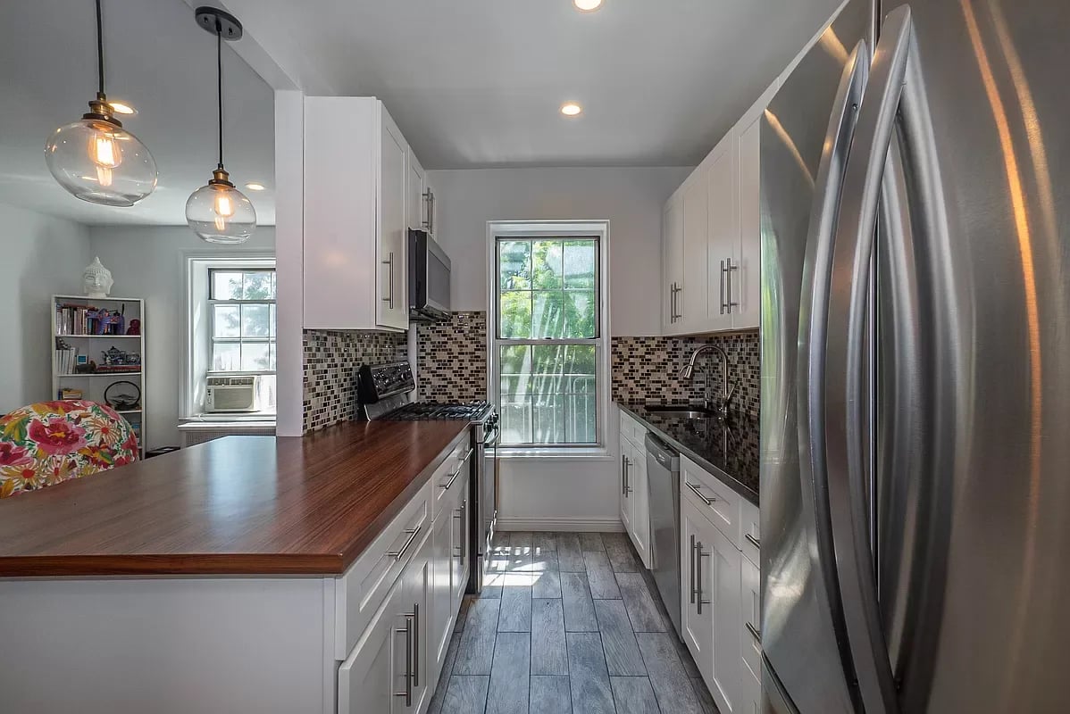 54-17 31st Avenue Unit: 3M