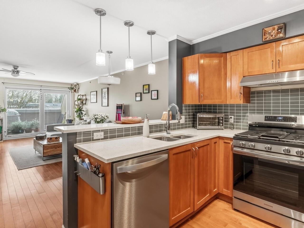 409-2161 W 12th Ave