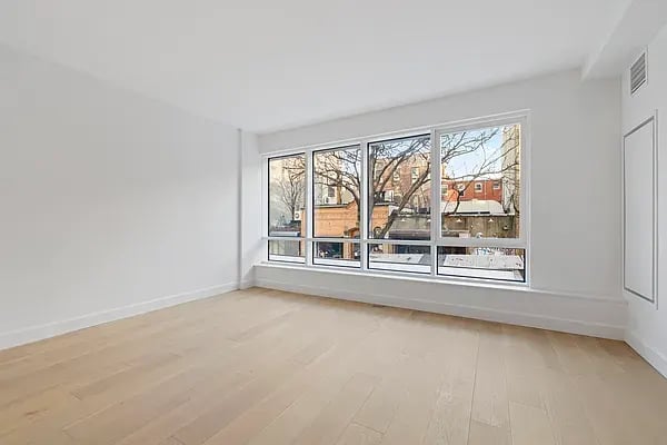 171 North 1st Street Unit: 2H