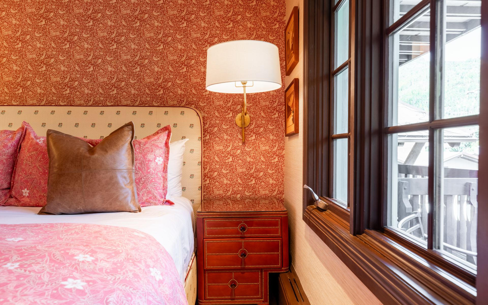 The Lodge at Vail Condominiums #521
