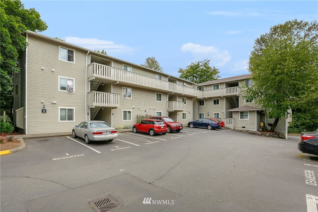 A-307-18200 73rd Ave