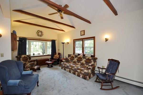 8 Crabtree Rd