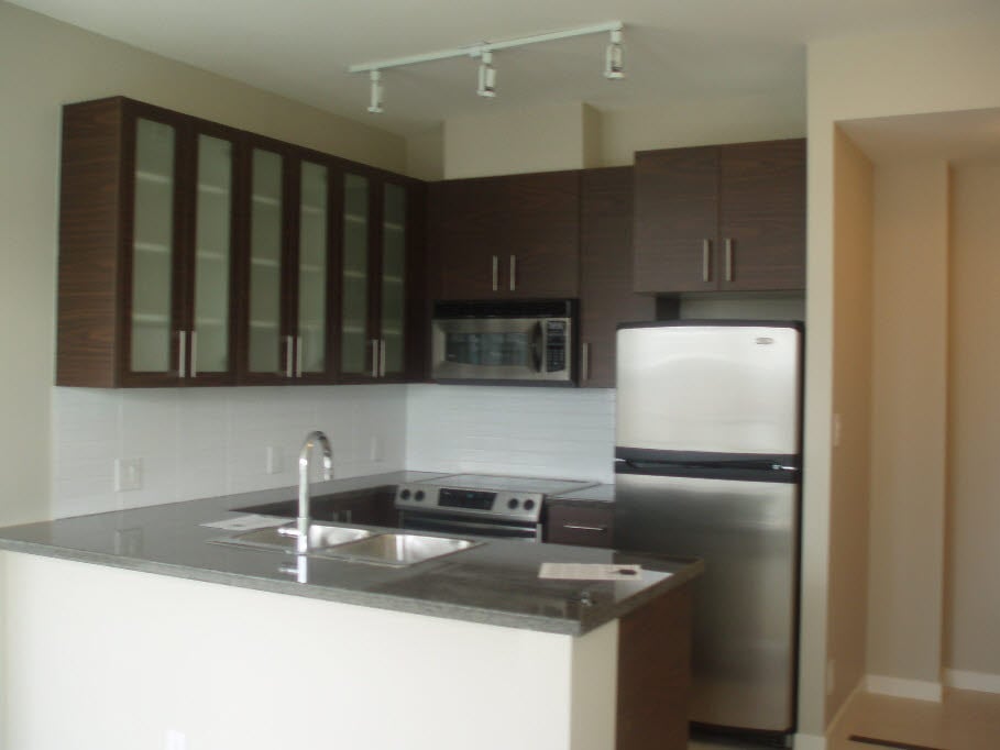 404-2355 Madison Ave