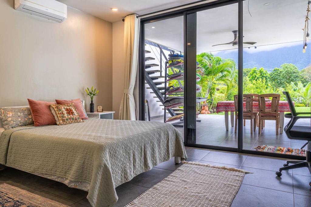 Casa Blanca, Stunning House Located in Ojochal