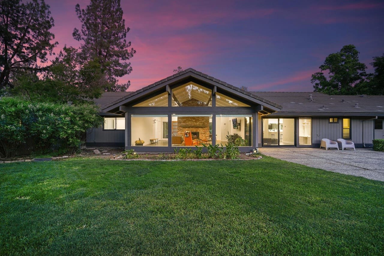 44506 Clubhouse Drive