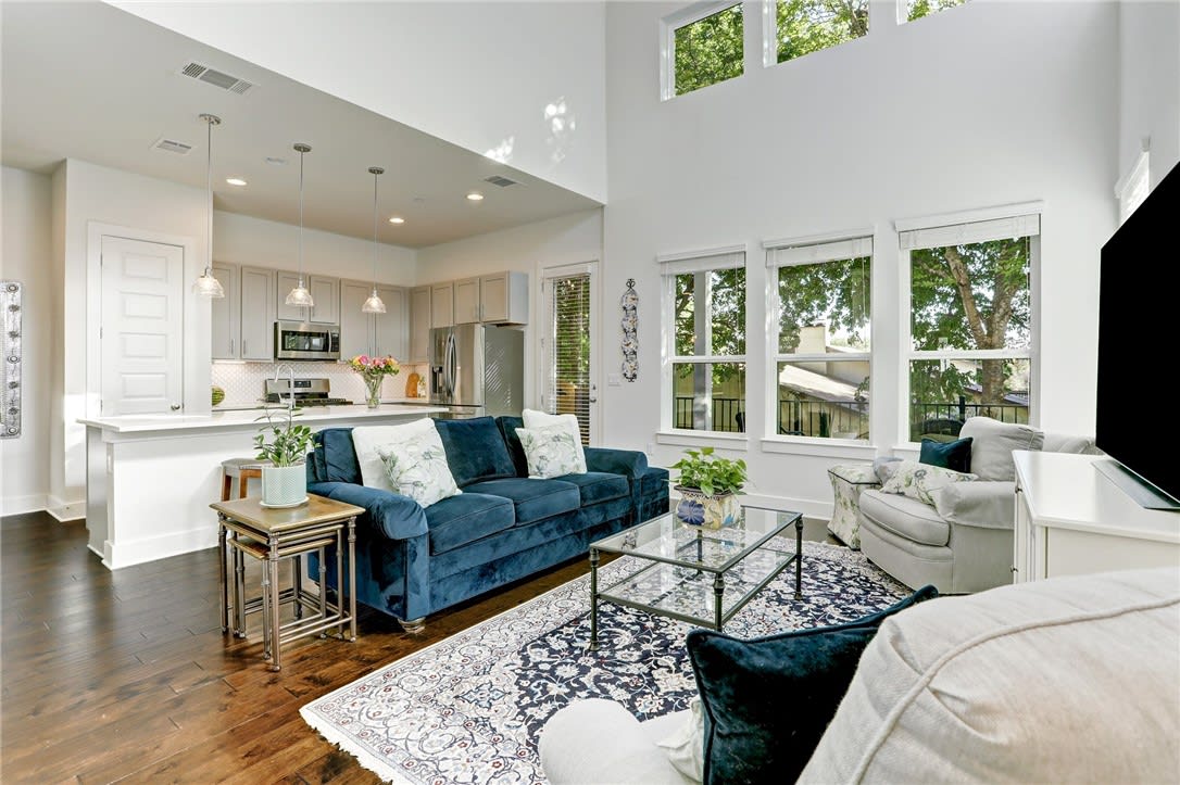 8922 Menchaca Road, Unit 801