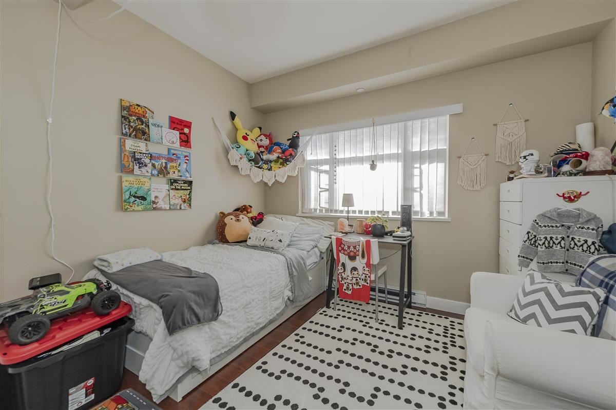 168-7388 Macpherson Ave