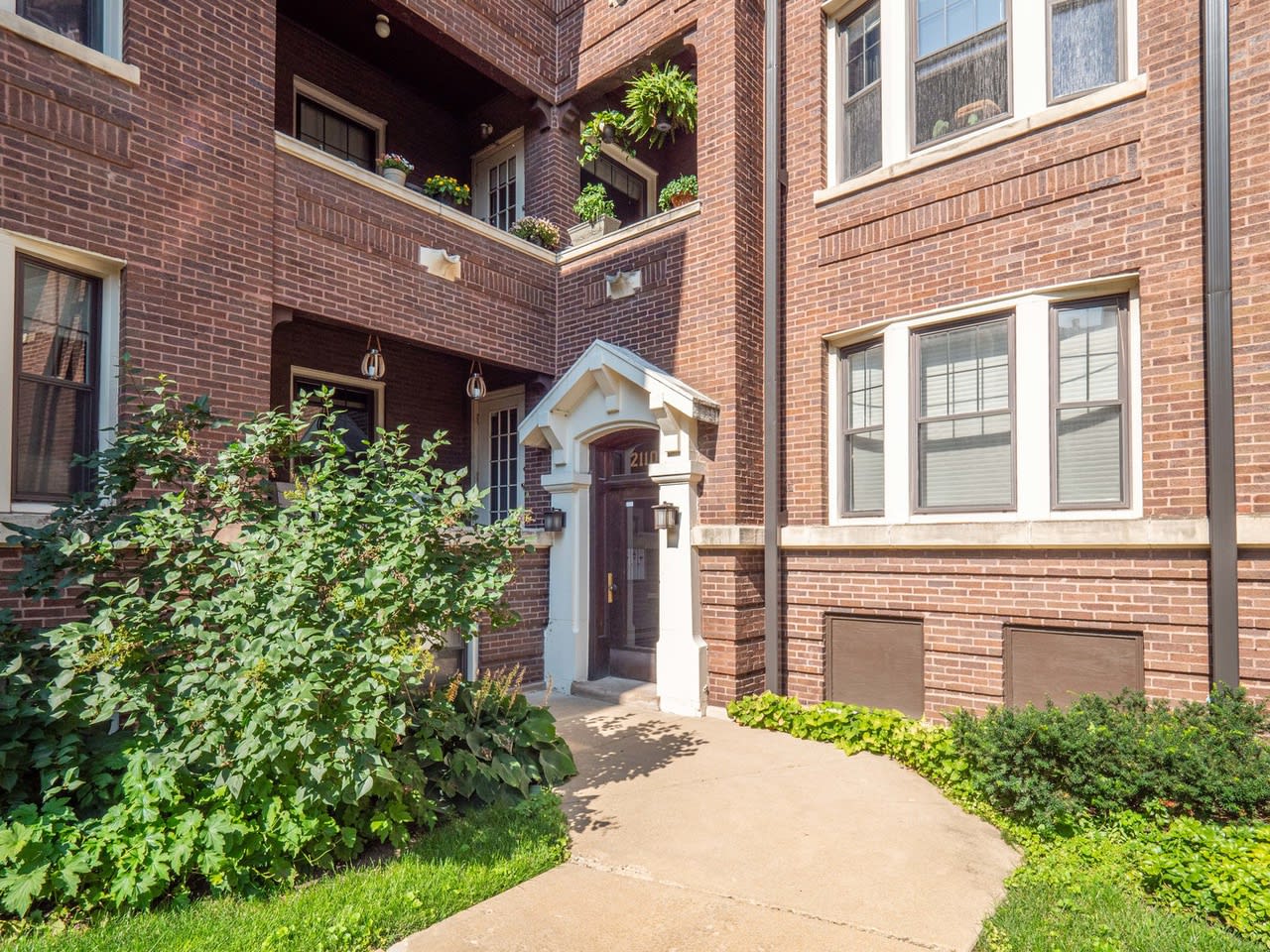 2110 W N Ave., #2N