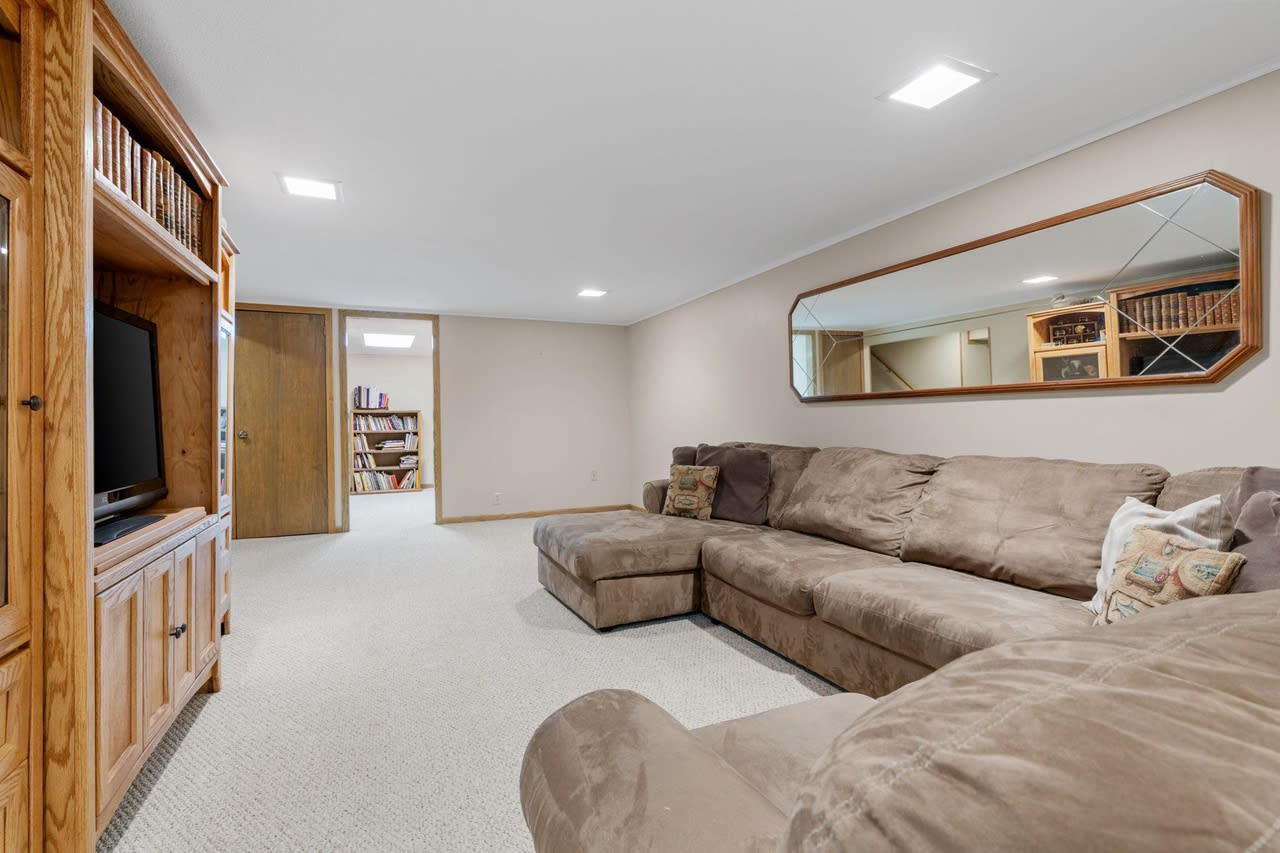 3125 Croft Dr