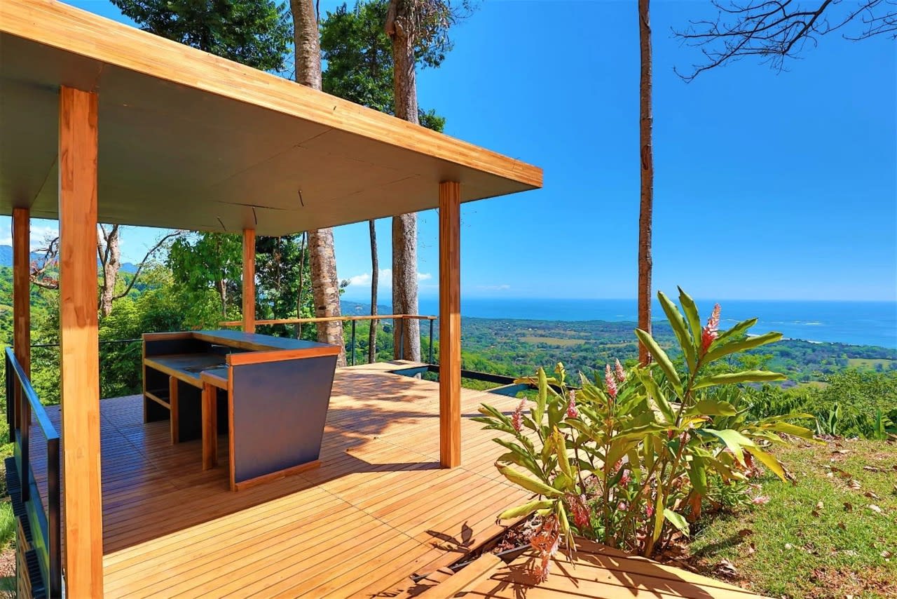 Award Winning Teak Home With Ocean Views