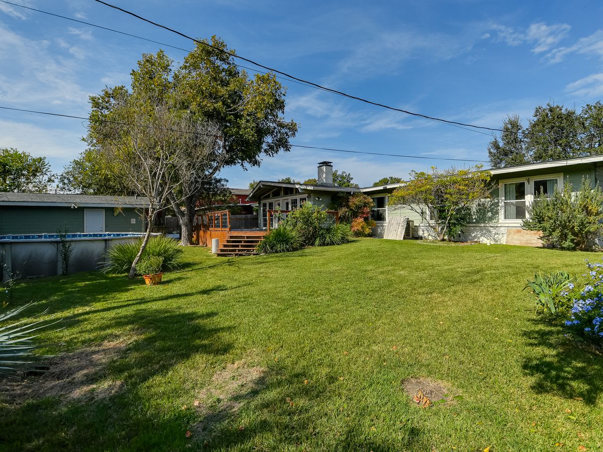406 Rilla Vista Dr