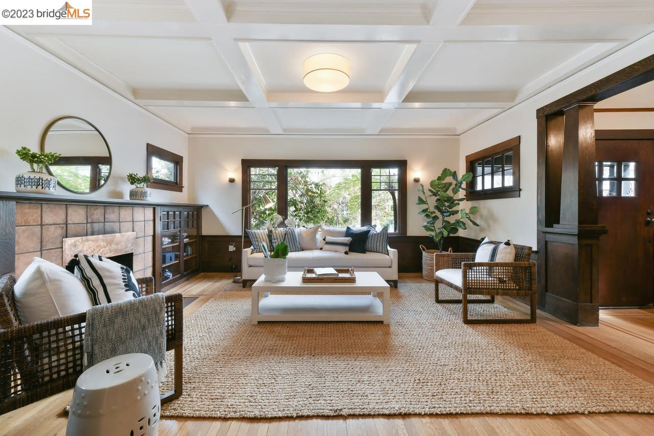 361 Alcatraz Ave
