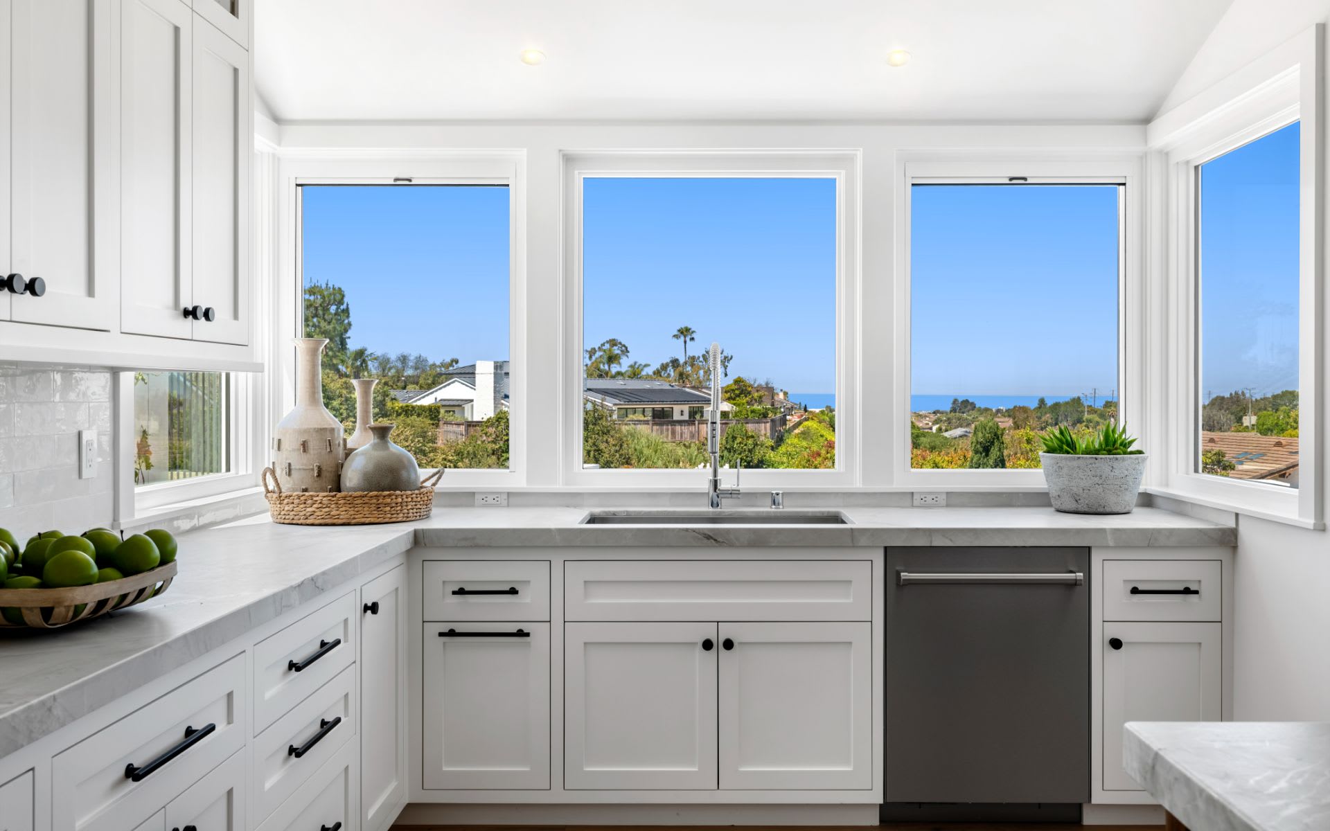 1627 Harbor Crest Circle
