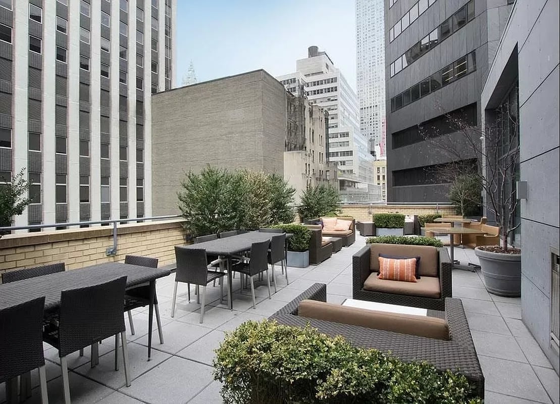 90 William St #16H