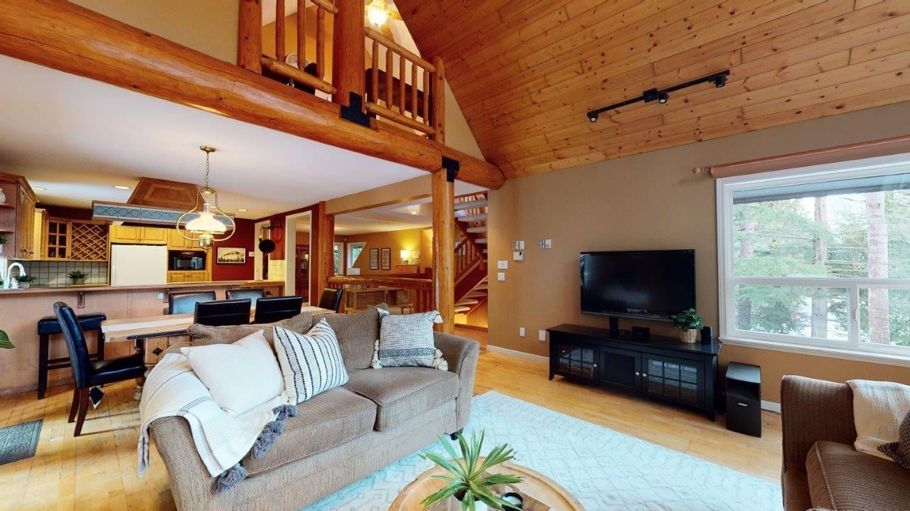 8365 Needles Drive, Whistler