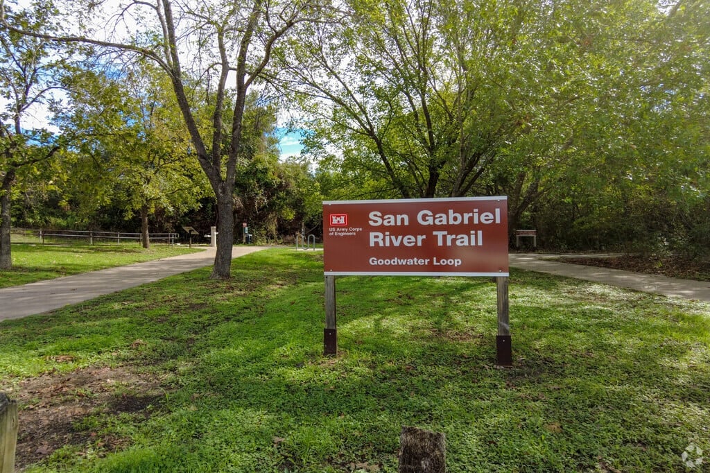 San Gabriel Park, park, strolling, hike, hiking, biking, running, jogging, jog, run, hike and bike trails, soccer, football, lacrosse, and baseball, Lone Star Legacy Park,  natural solace, trees, plants, vast space, 