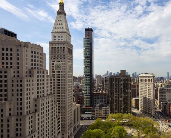23 East 22nd Street, 18B