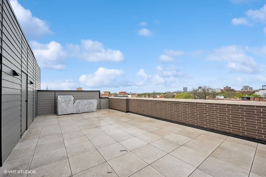 1110 W Schubert