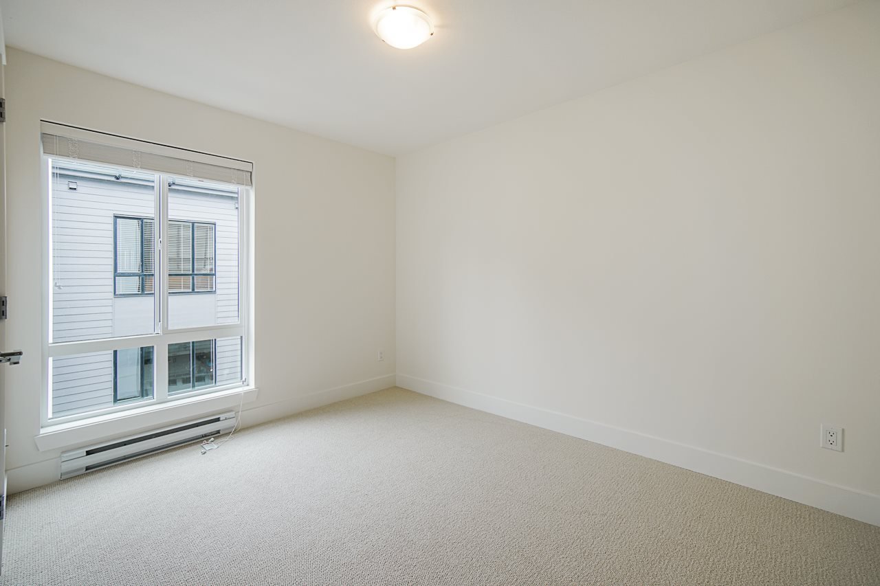 64-16433 19 Ave