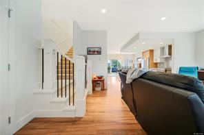375 Kestrel St