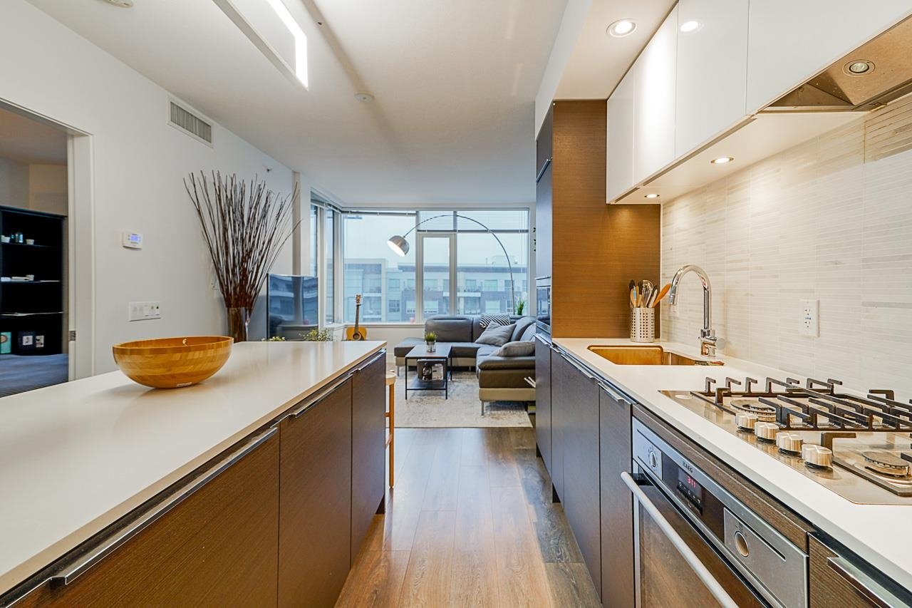 808-5233 Gilbert Rd